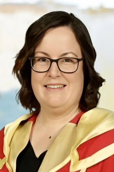 Dr. Síle Lennon